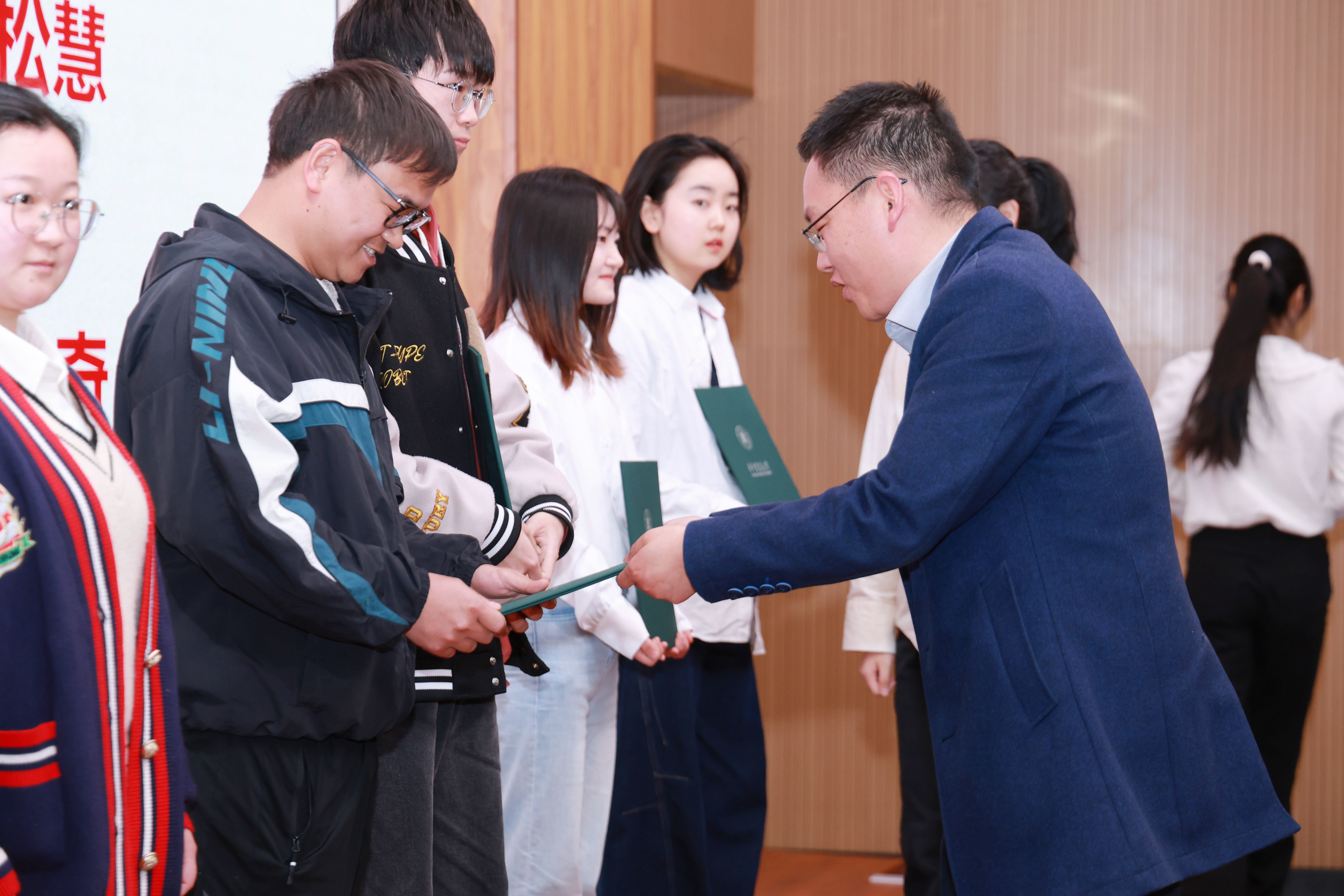 k8凯发一触即发天行健奖学金颁奖特辑 | 以科技守护碧水，育青年创新未来